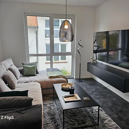 Διαμέρισμα Hochwertige In Nr 5 *